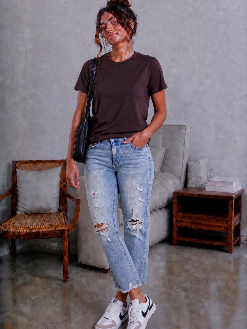 Distressed Light Blue Skinny Jeans - Casual Slim Fit